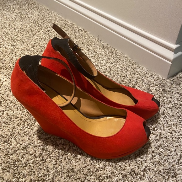3 Pairs of Classic Suede Heels - Picture 5 of 8